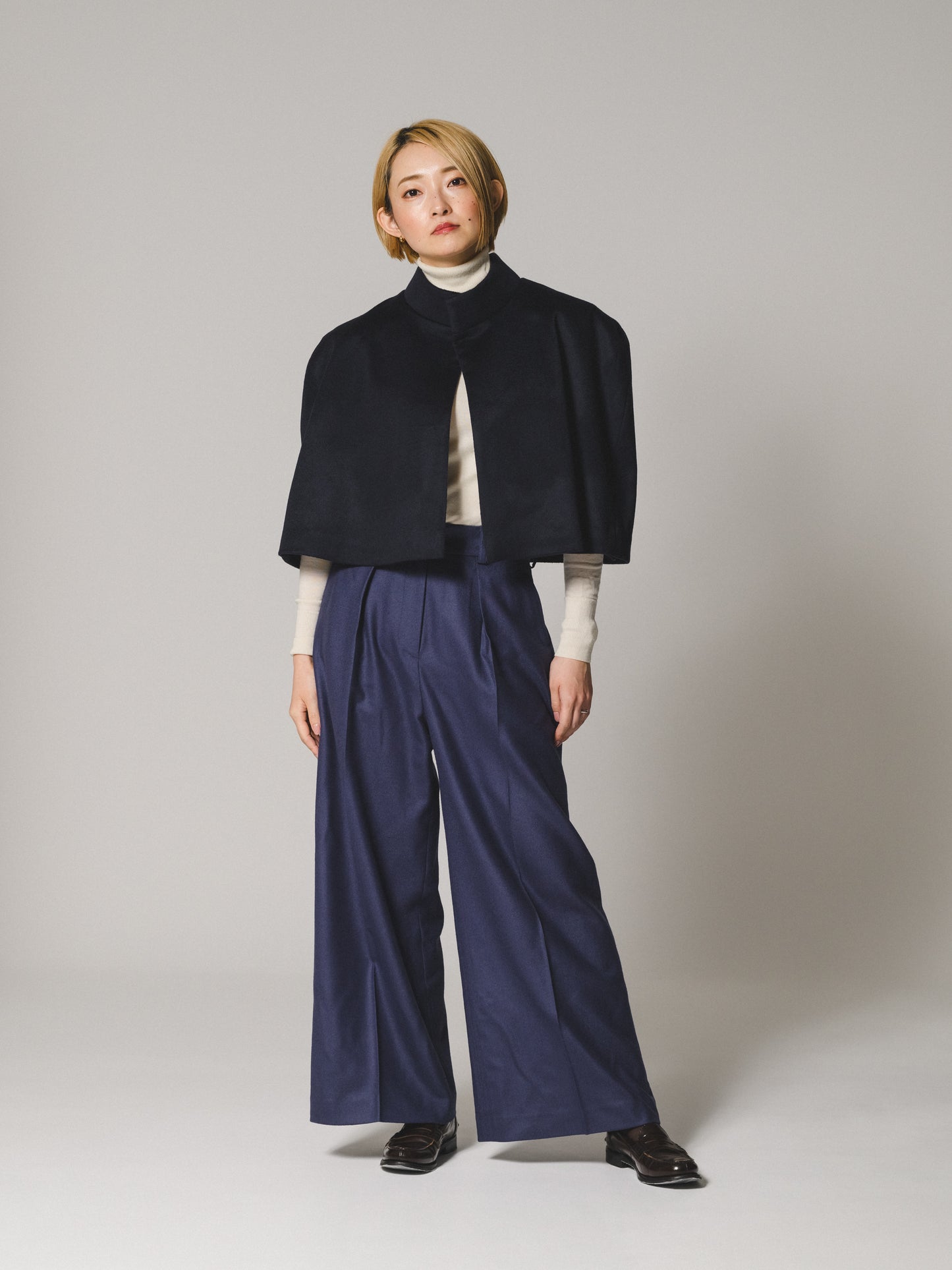 マント (カシミヤ) Short cashmere cloak