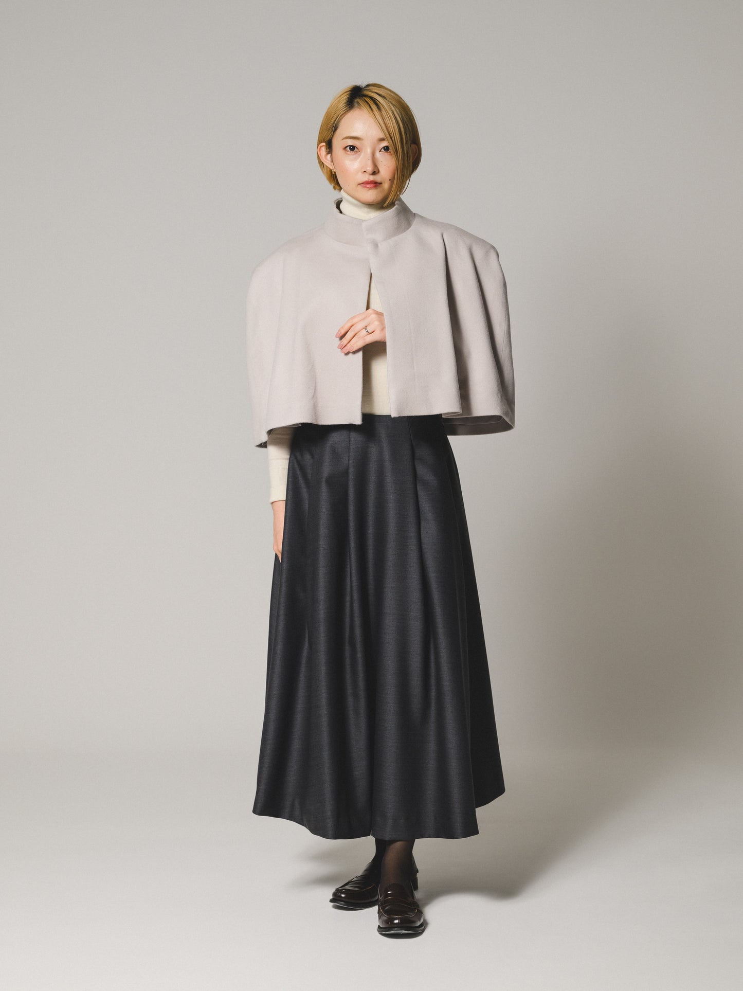 マント (カシミヤ) Short cashmere cloak