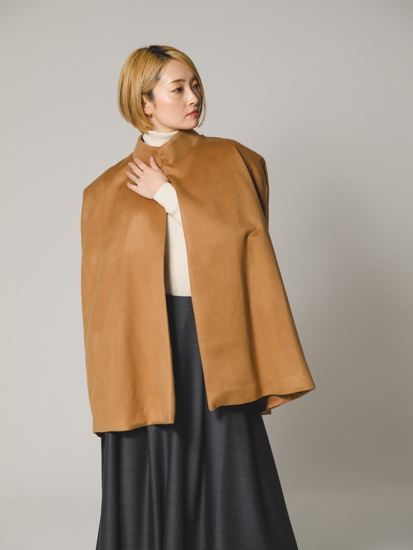 マント（カシミヤ）　Long　cashmere　cloak